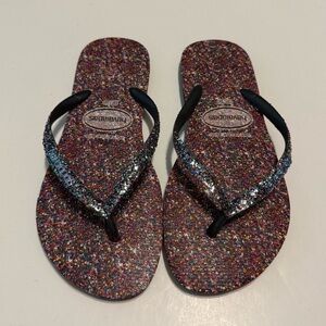 EUC Women’s Havaianas Sparkly Flip Flops Size Medium (7-8)
